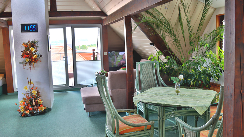 Übernachtung in Dresden - Blick auf die Sitzecke unseres Apartments